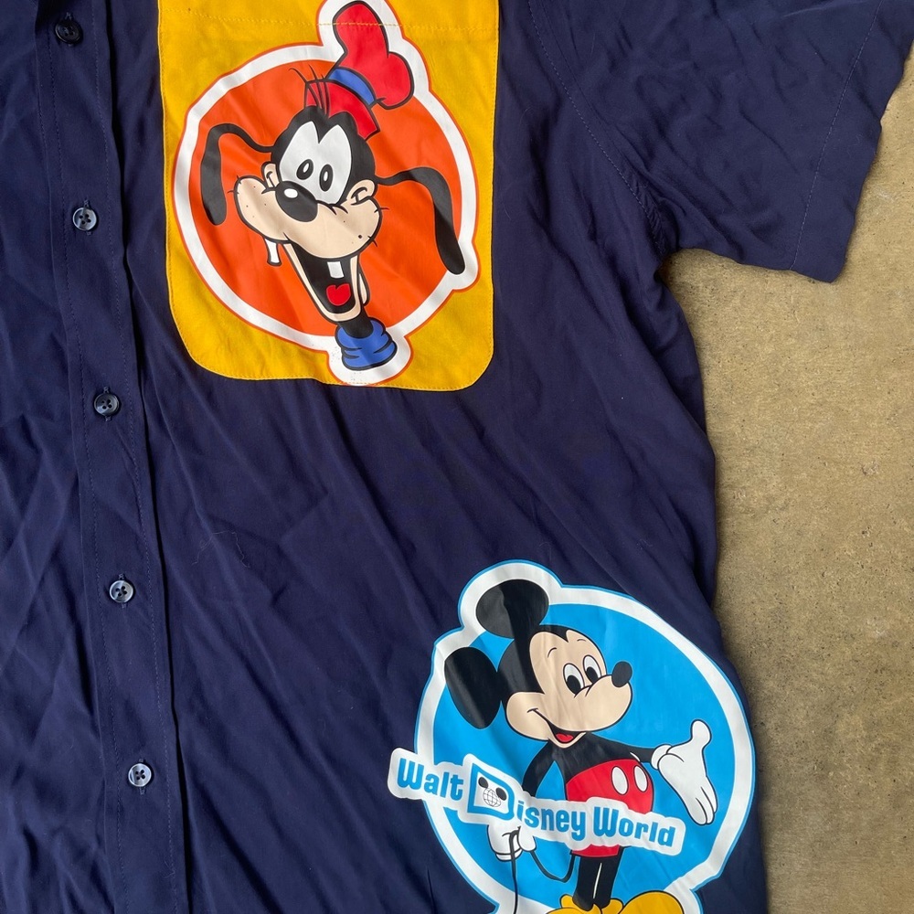 Disney World 50th Anniversary Vault Collection Mickey & Friends Shirt Sz XL NWT - Picture 2 of 7